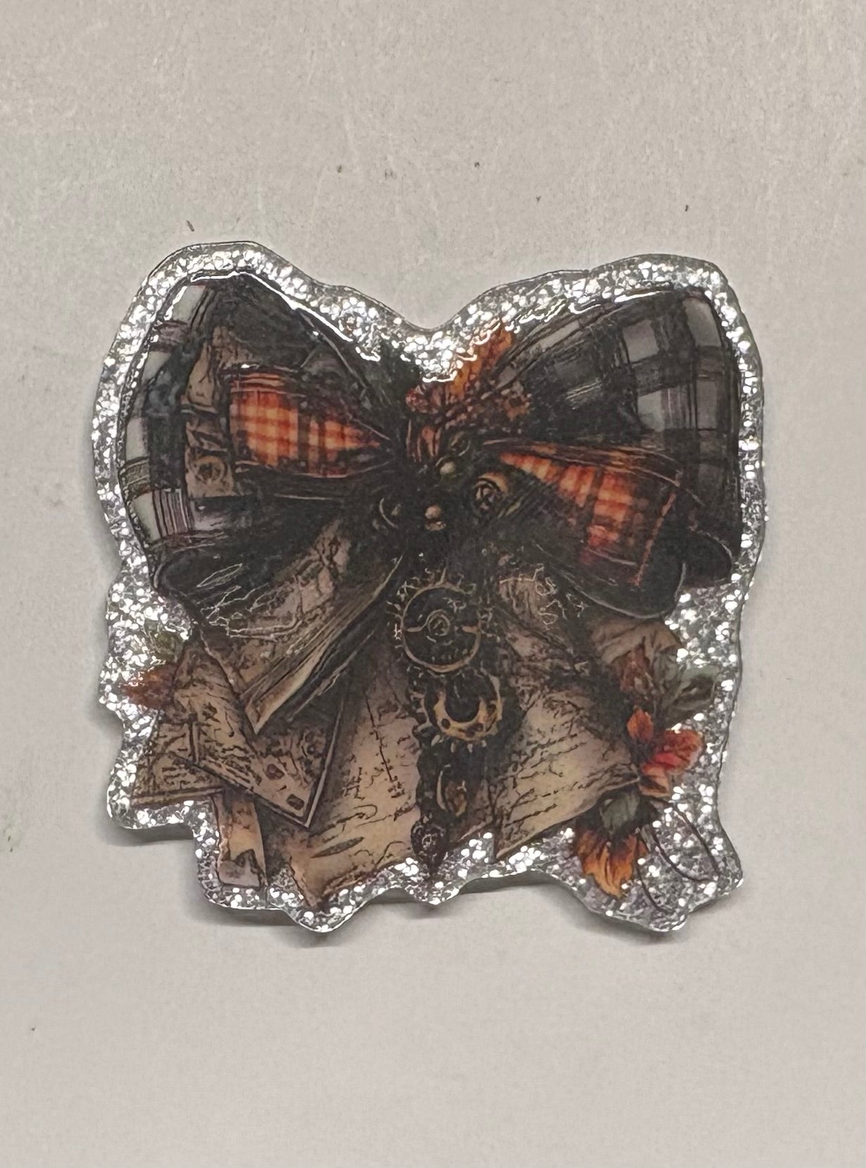 Bow Magnet