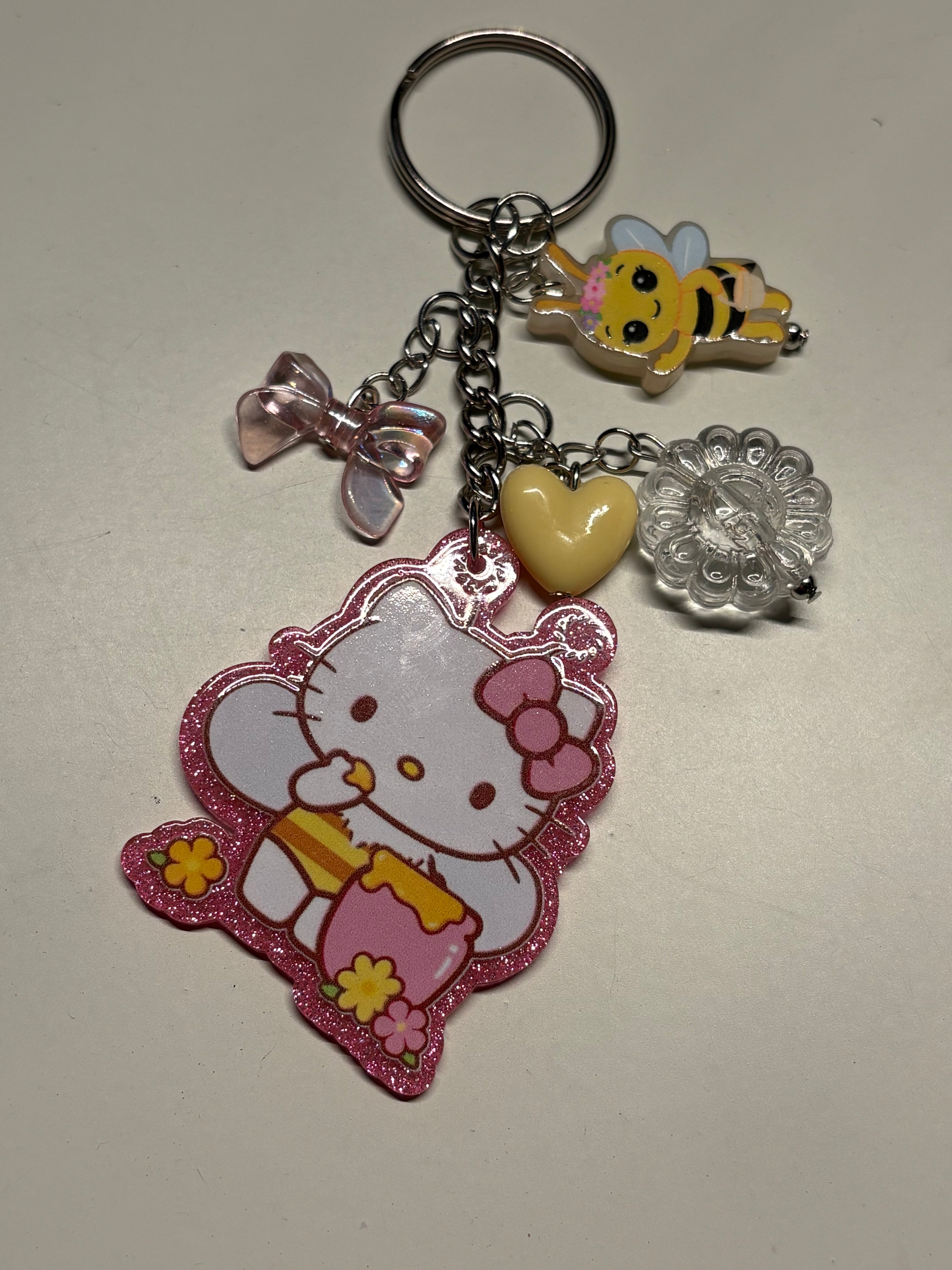Sweet Bumblebee Hello Kitty Junk Keychain 🐝